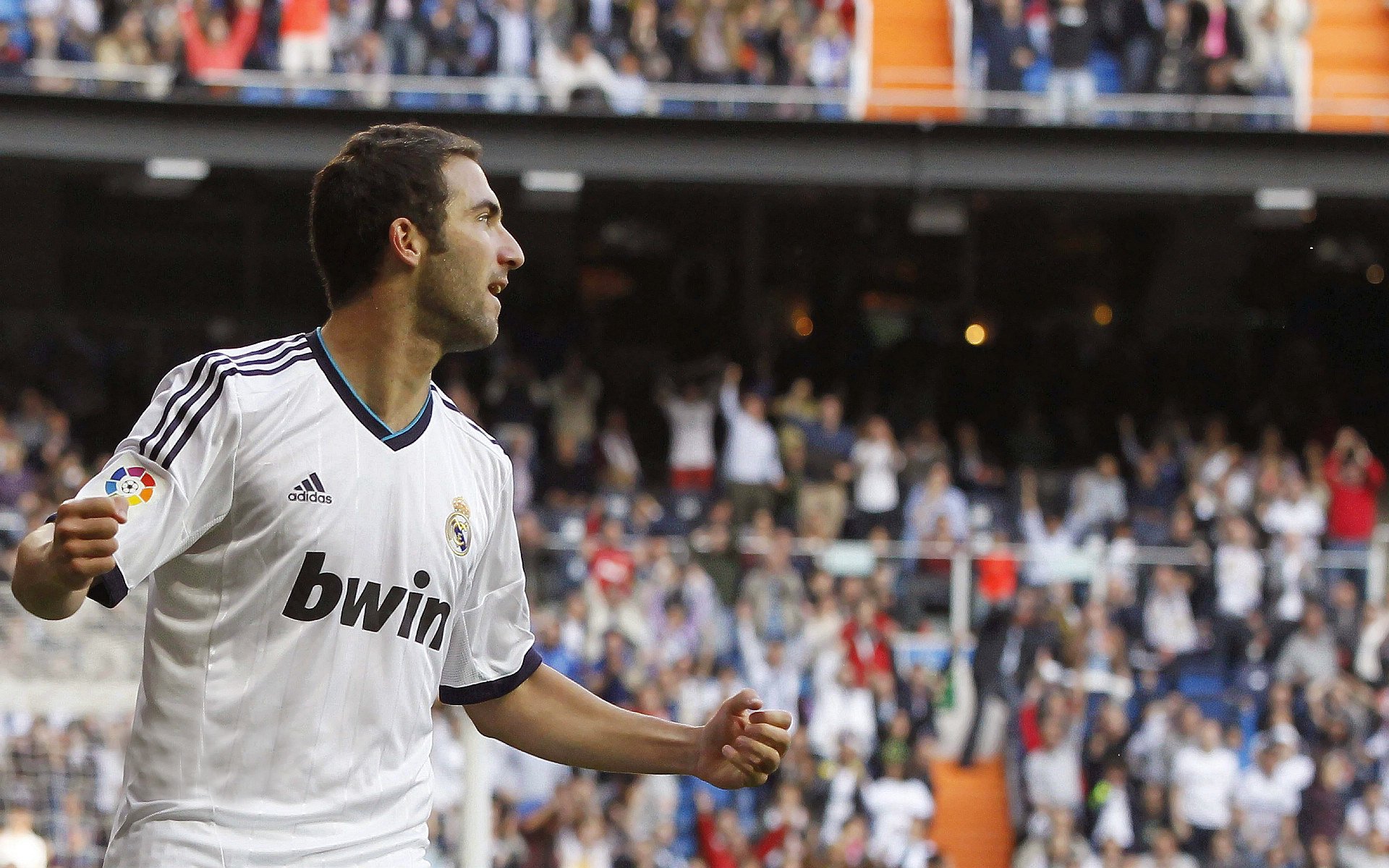 爱游戏体育-维尔·冯·威克：强力背摔为南非队创造突破机会，助力进攻，冯克劳维茨